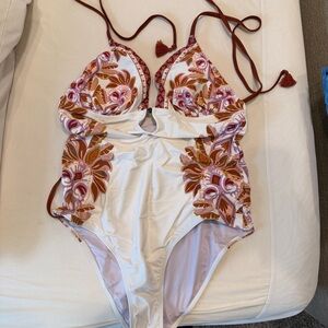 Cupshe Floral One Piece Swimsuit - White and Brown